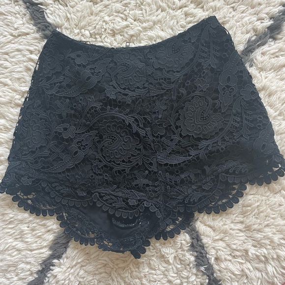 Stone Cold Fox Black Scorpio Lace Bloomer Shorts Size 3 - Picture 1 of 9